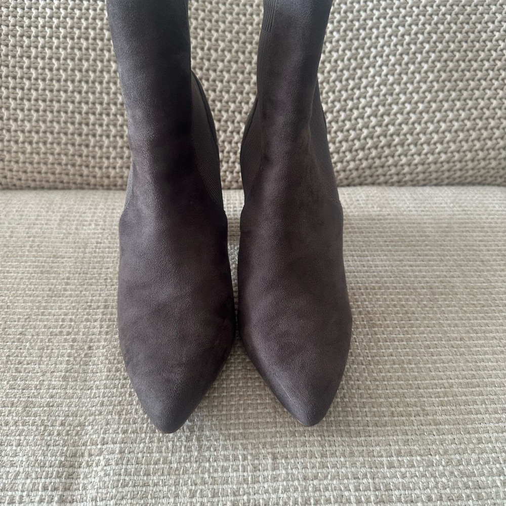 Elegant Brown Women's Boots
